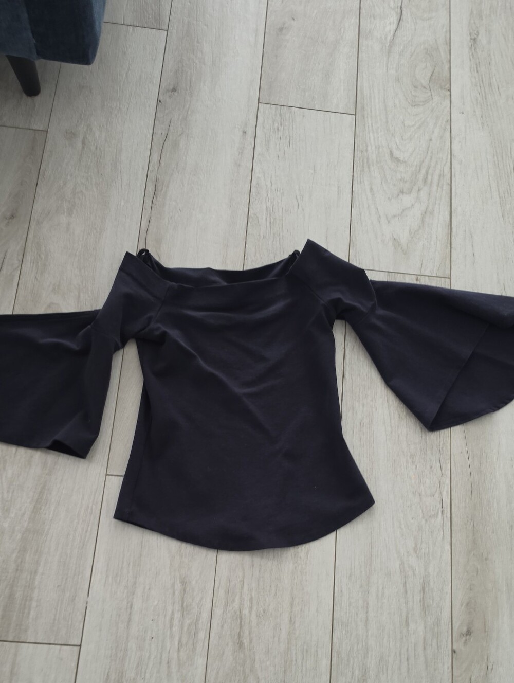 Fifthteen Twenty Brand. ANGEL sleeves Jersey Off or on Shoulder Top XS